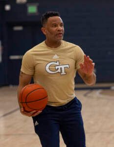 Stoudamire overcome by emotion as he takes over at Ga Tech