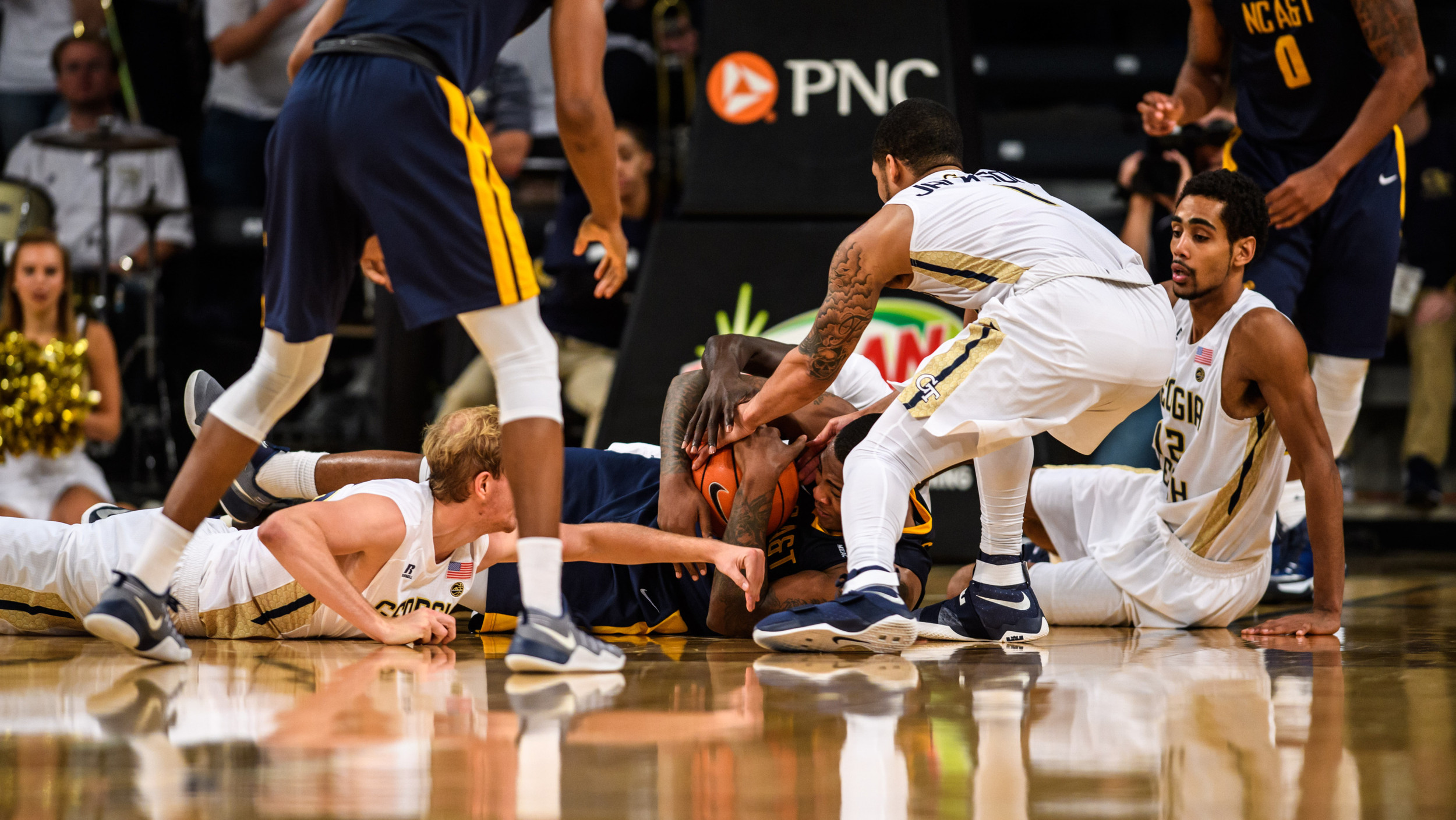 Tadric Jackson (1), Kellen McCormick (32), Quinton Stephens (12)