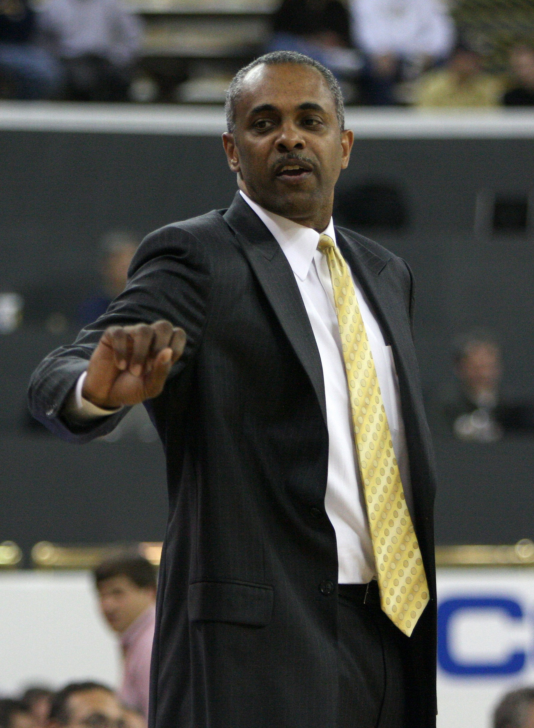 Head Coach Paul Hewitt