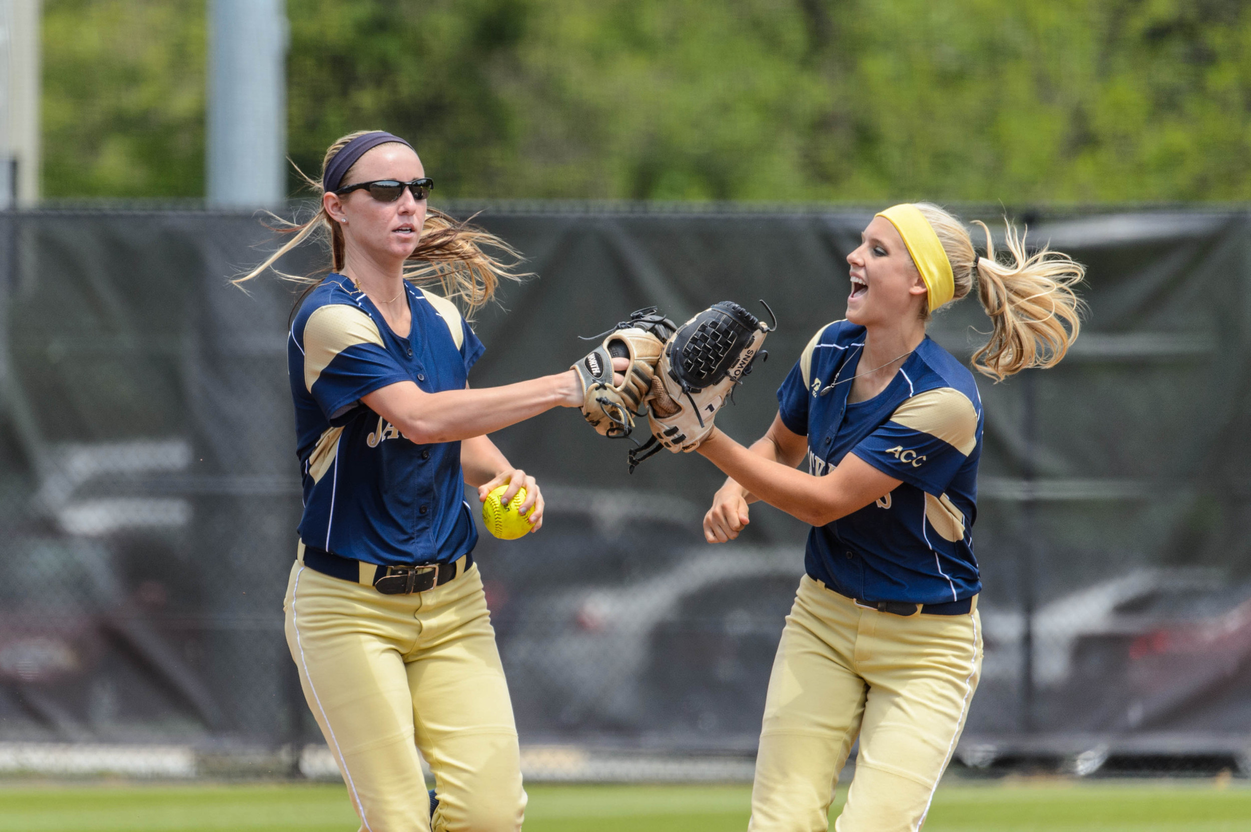 Hayley Downs (1), Katie Johnsky (3)