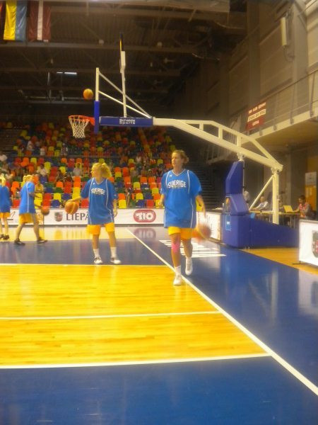 Danielle Hamilton-Carter and Frida Fogdemark at 2010 European Championships