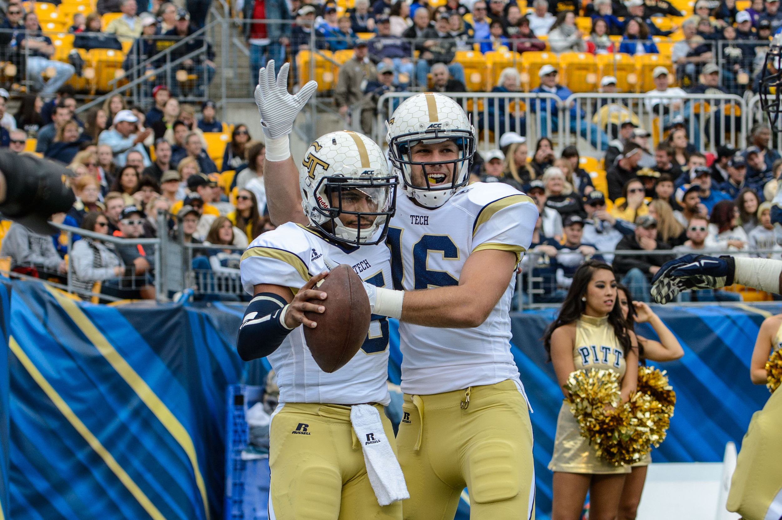 Corey Dennis (16), Justin Thomas (5)