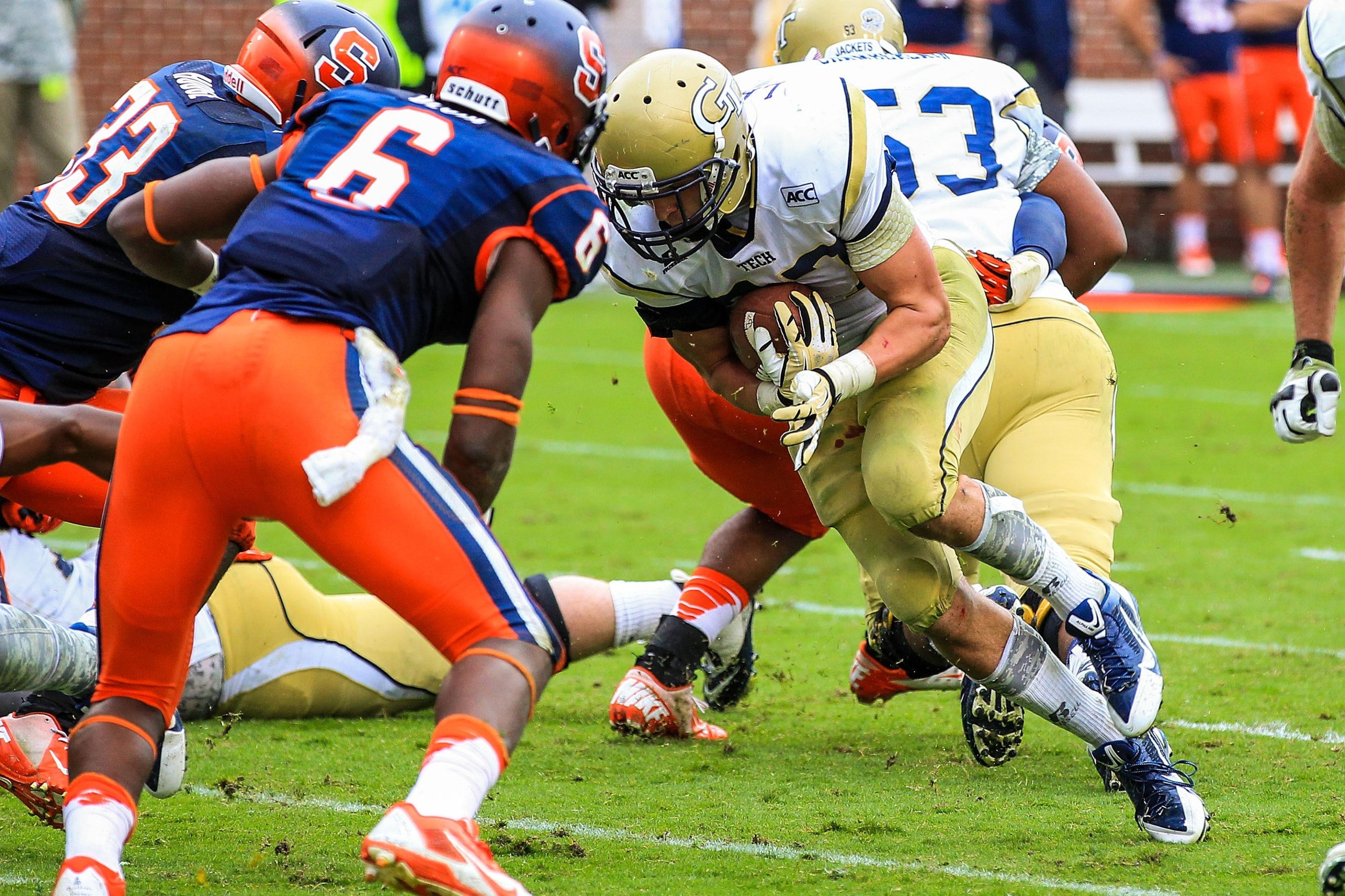 Zach Laskey (37) runs for a touchdown. Georgia Tech won 56-0. Mandatory Credit: Daniel Shirey-USA TODAY Sports