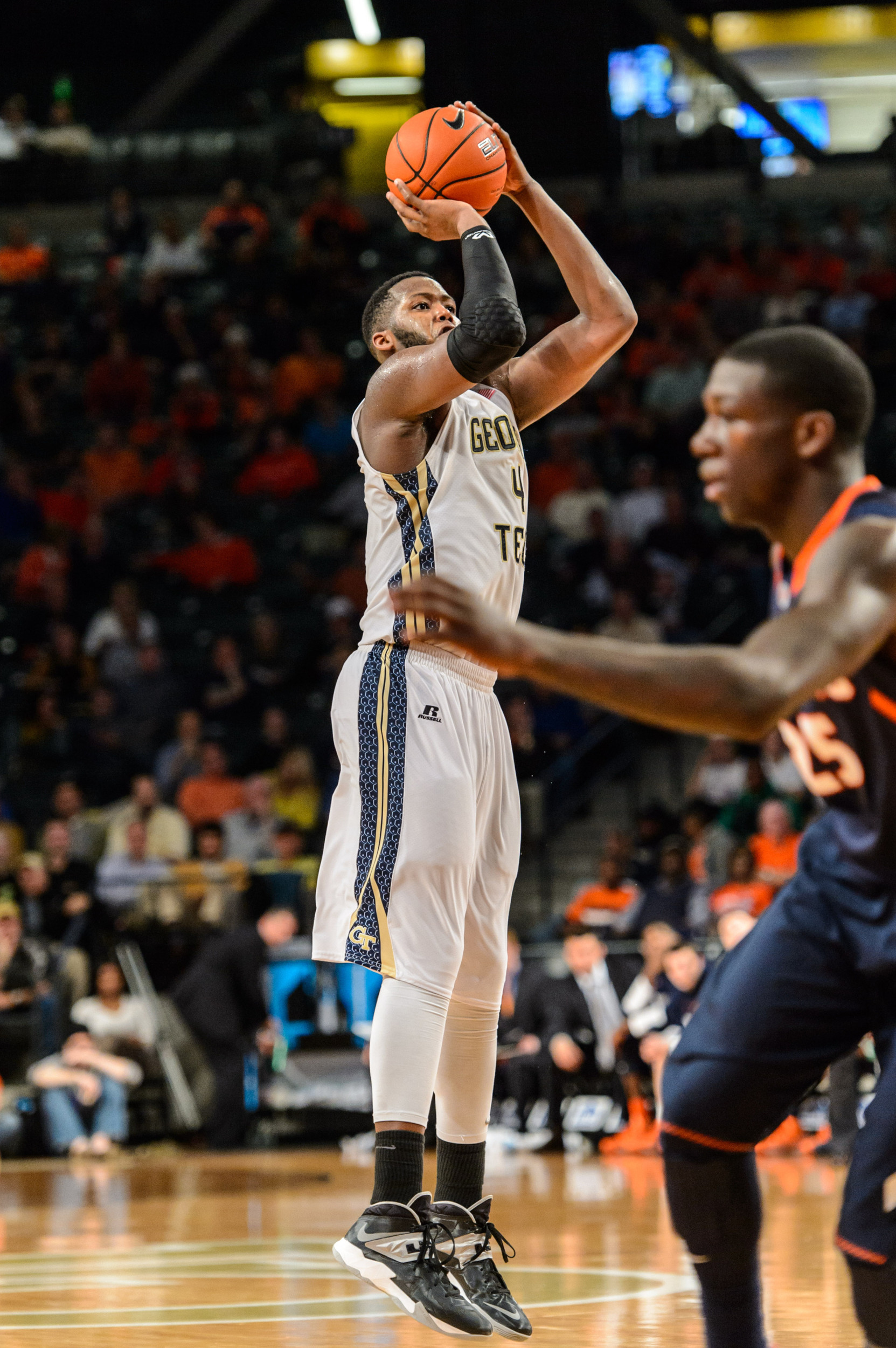 Robert Carter Jr. (4)