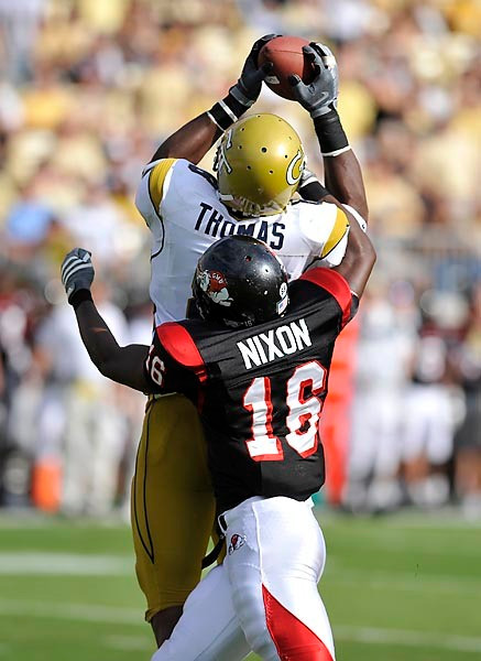 Demaryius Thomas (8) hauls in a pass against Gardner-Webb. (Photo by LensEffects)