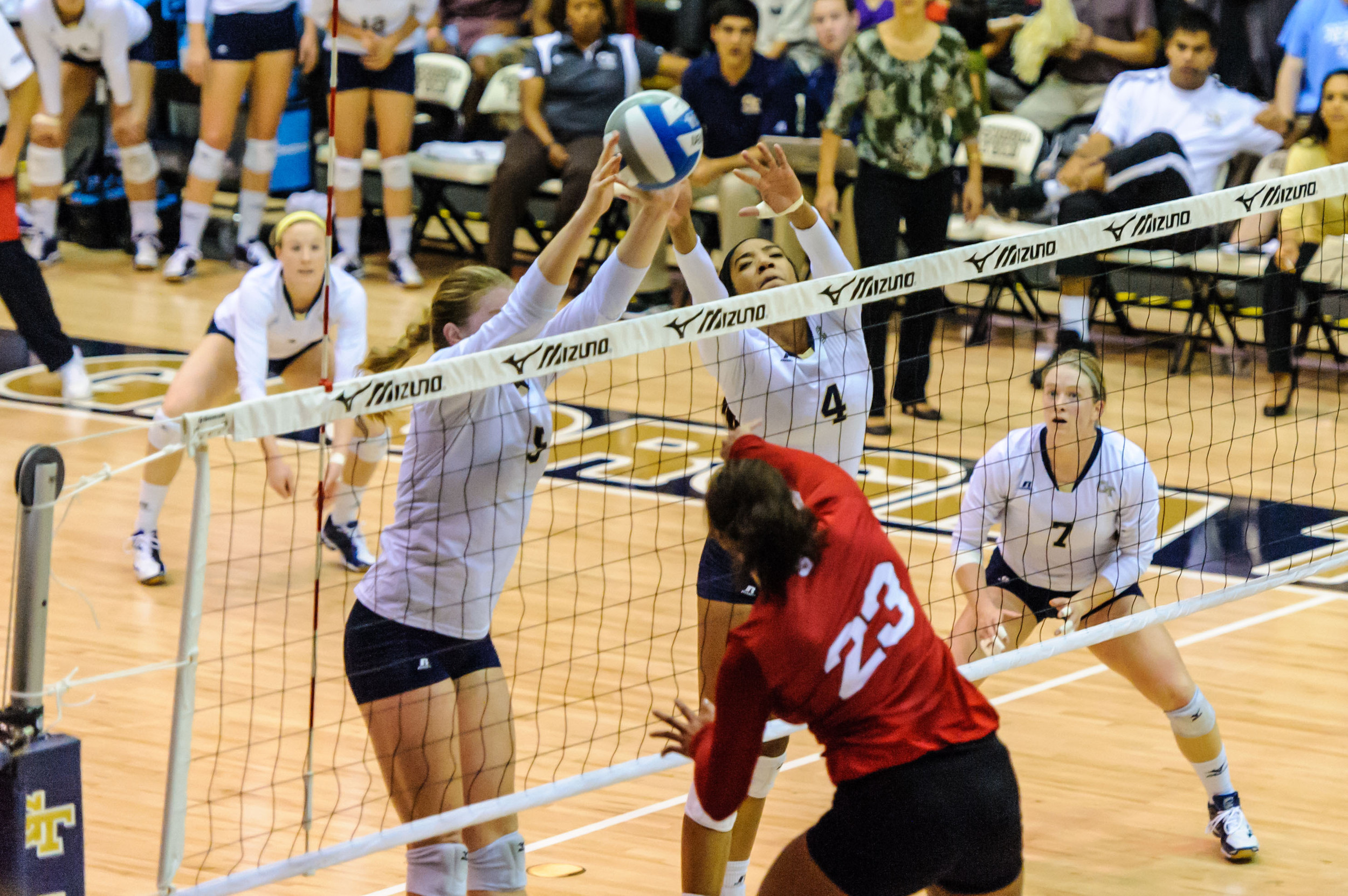 Annika Van Gunst (5), Sydney Wilson (4)