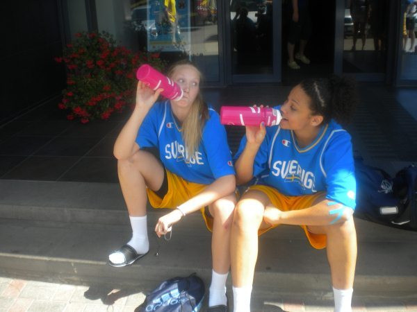 Danielle Hamilton-Carter and Frida Fogdemark at 2010 European Championships