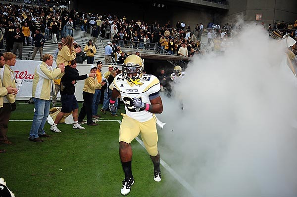 Jonathan Dwyer (21). Photo by LensEffects