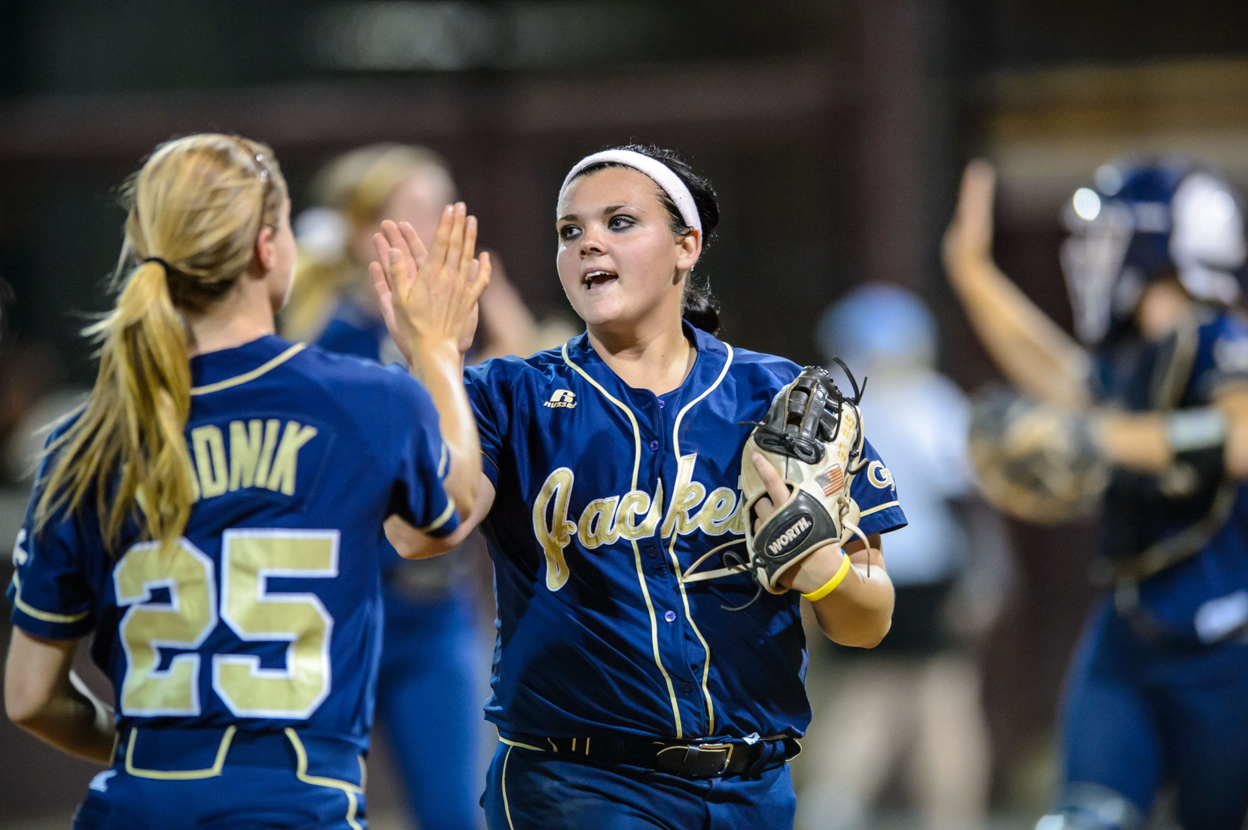 Alysha Rudnik (25), Hope Rush (45)