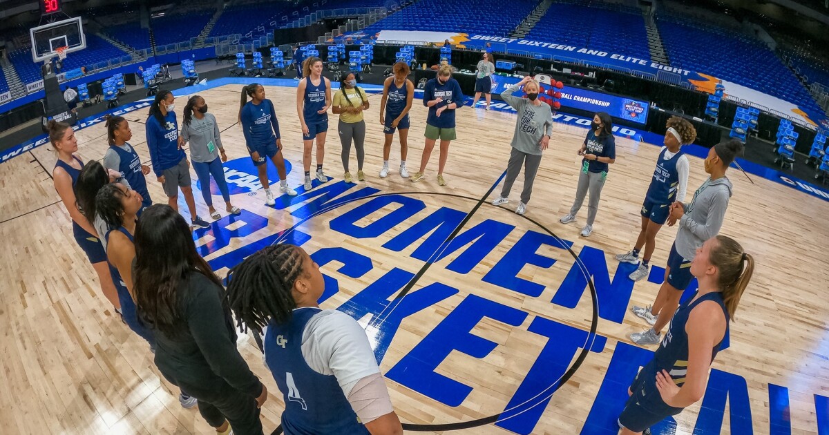South Carolina Face Jackets in Sweet 16 Sunday – Women’s Basketball – Georgia Tech Yellow Jackets